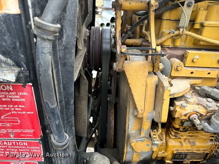 image for item EH6643 1989 Peterbilt 357 dump truck