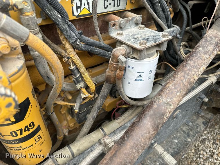 image for item EH6643 1989 Peterbilt 357 dump truck