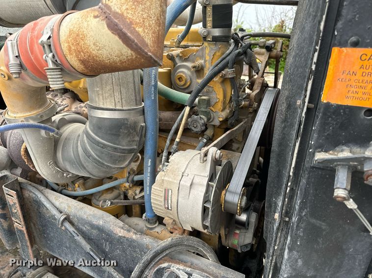 image for item EH6643 1989 Peterbilt 357 dump truck