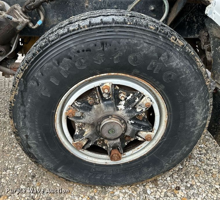 image for item EH6643 1989 Peterbilt 357 dump truck