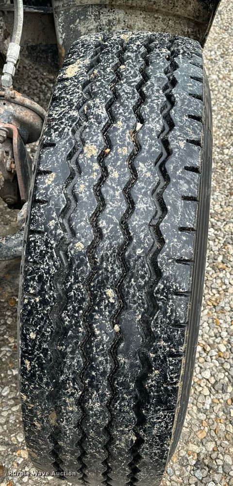 image for item EH6643 1989 Peterbilt 357 dump truck