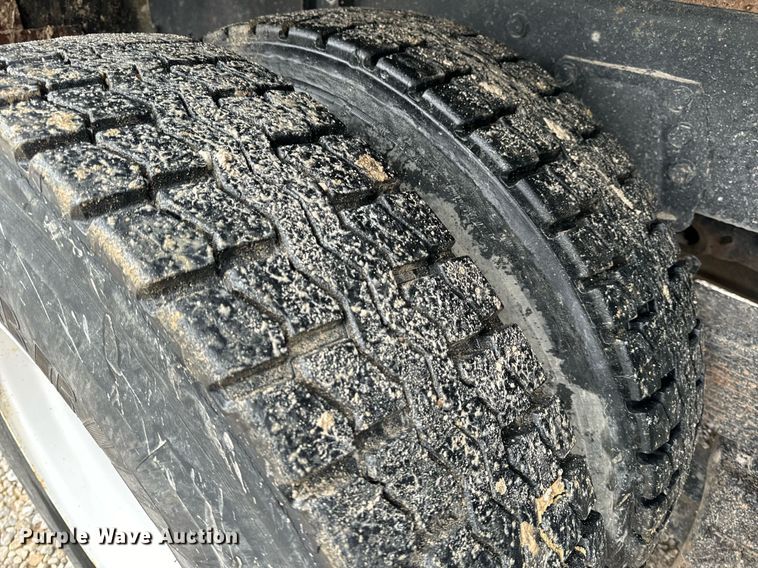 image for item EH6643 1989 Peterbilt 357 dump truck