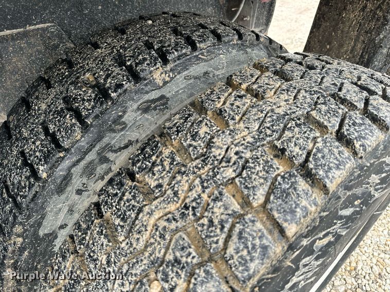 image for item EH6643 1989 Peterbilt 357 dump truck