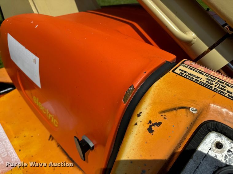 image for item EH6815 1995 JLG 35 Electric  boom lift