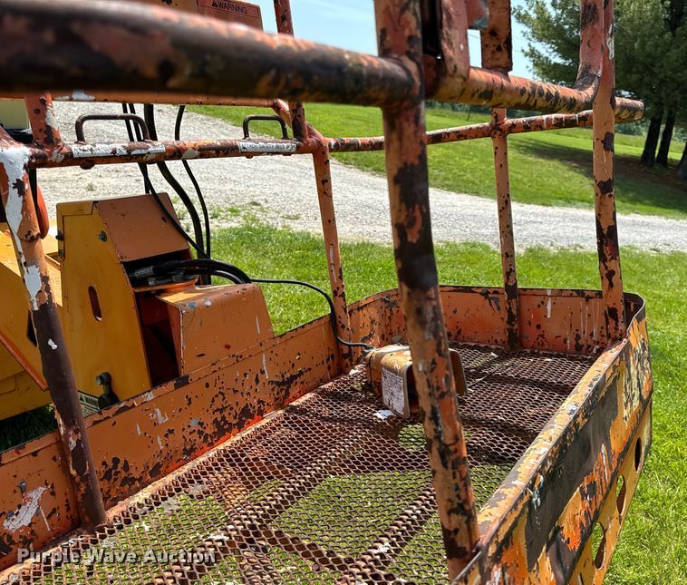 image for item EH6815 1995 JLG 35 Electric  boom lift