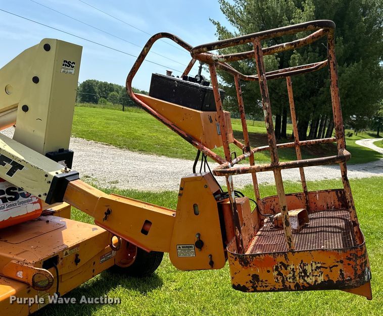 image for item EH6815 1995 JLG 35 Electric  boom lift