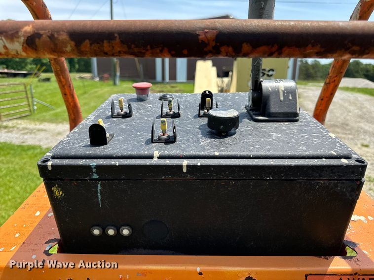 image for item EH6815 1995 JLG 35 Electric  boom lift