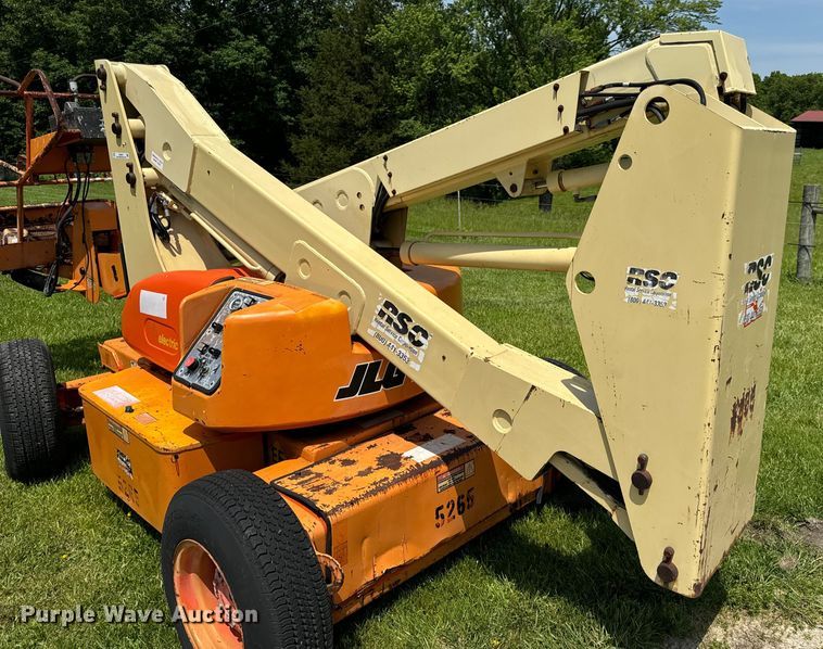 image for item EH6815 1995 JLG 35 Electric  boom lift