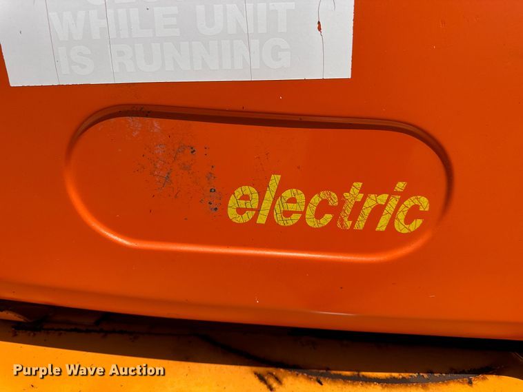 image for item EH6815 1995 JLG 35 Electric  boom lift