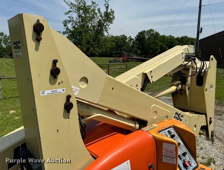 image for item EH6815 1995 JLG 35 Electric  boom lift