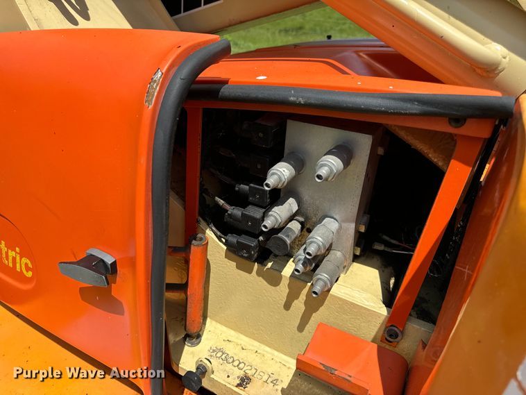 image for item EH6815 1995 JLG 35 Electric  boom lift