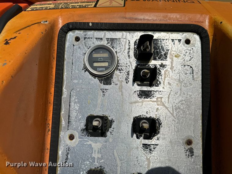 image for item EH6815 1995 JLG 35 Electric  boom lift