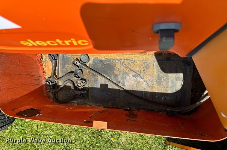 image for item EH6815 1995 JLG 35 Electric  boom lift