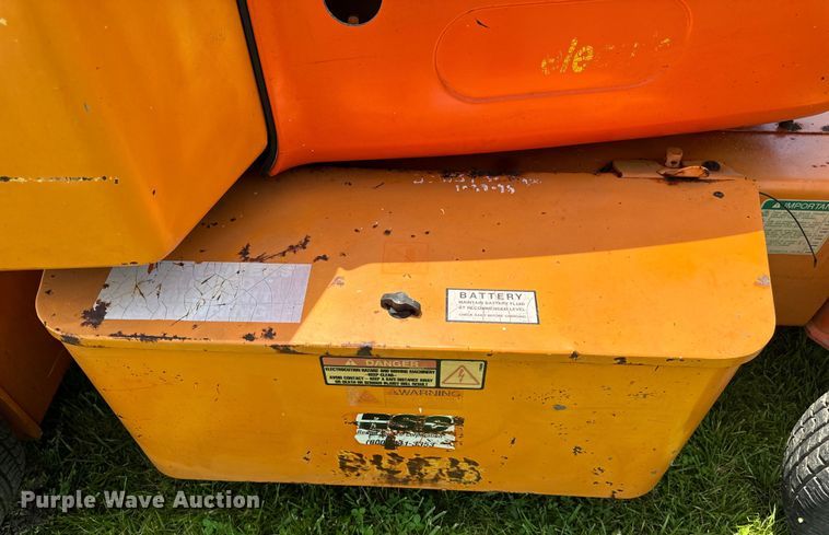 image for item EH6815 1995 JLG 35 Electric  boom lift