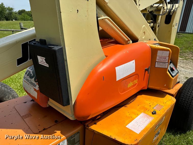 image for item EH6815 1995 JLG 35 Electric  boom lift