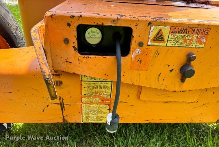 image for item EH6815 1995 JLG 35 Electric  boom lift