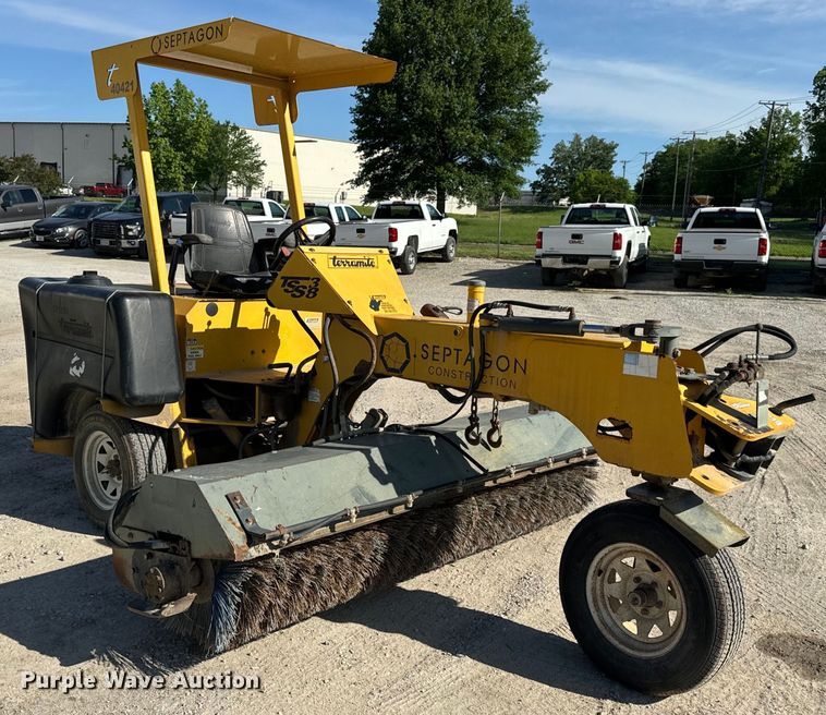 image for item EH6817 Terramite TSS38 broom