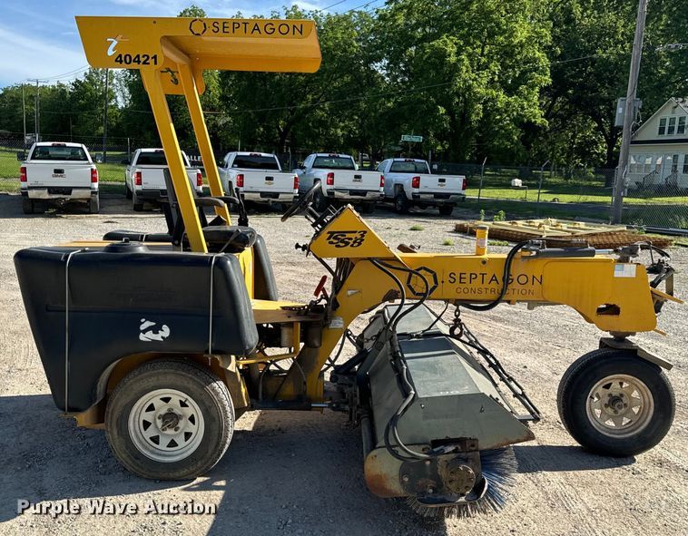 image for item EH6817 Terramite TSS38 broom