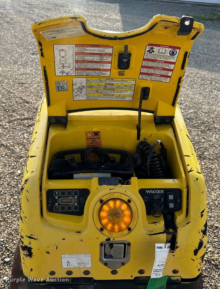 image for item EH6852 Wacker RT82-SC trench compactor