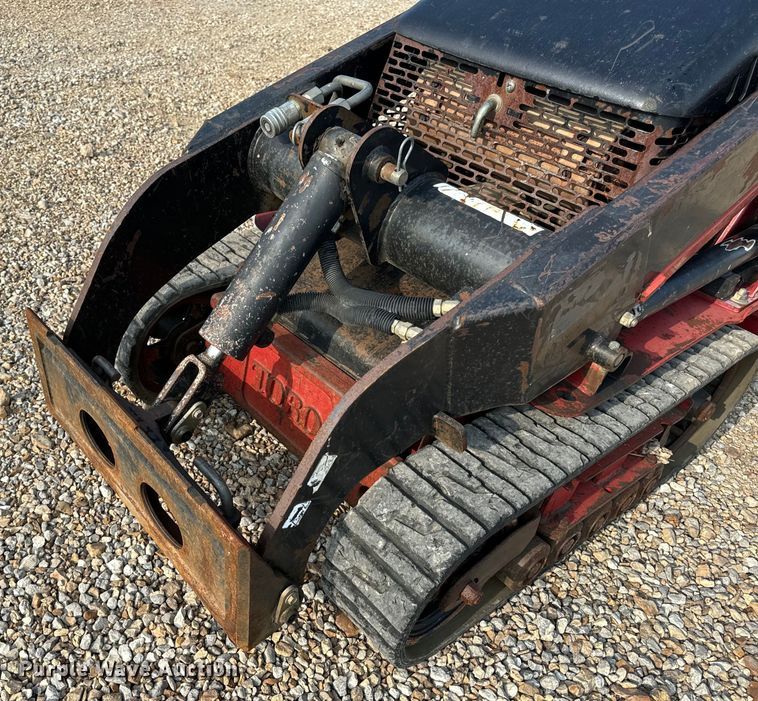 image for item EH6853 2014 Toro TX420  Dingo compact utility loader