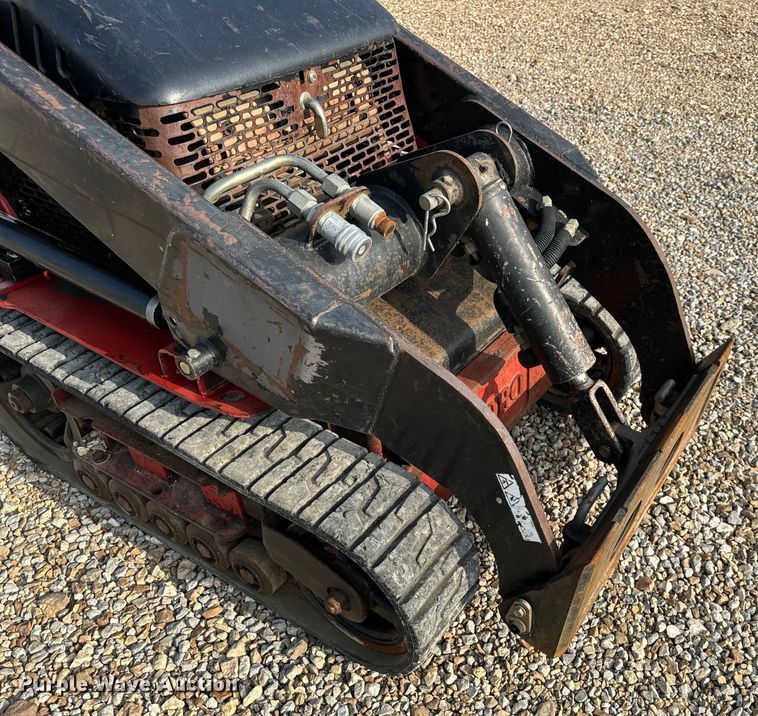 image for item EH6853 2014 Toro TX420  Dingo compact utility loader