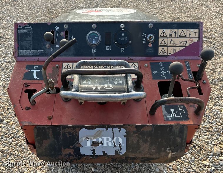 image for item EH6853 2014 Toro TX420  Dingo compact utility loader