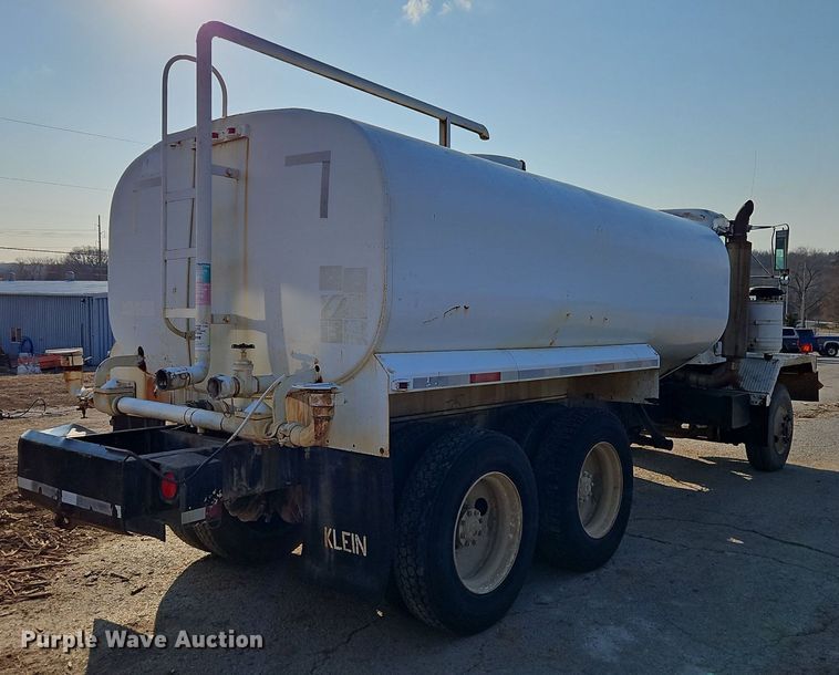 image for item EI3564 1974 Kenworth tank truck