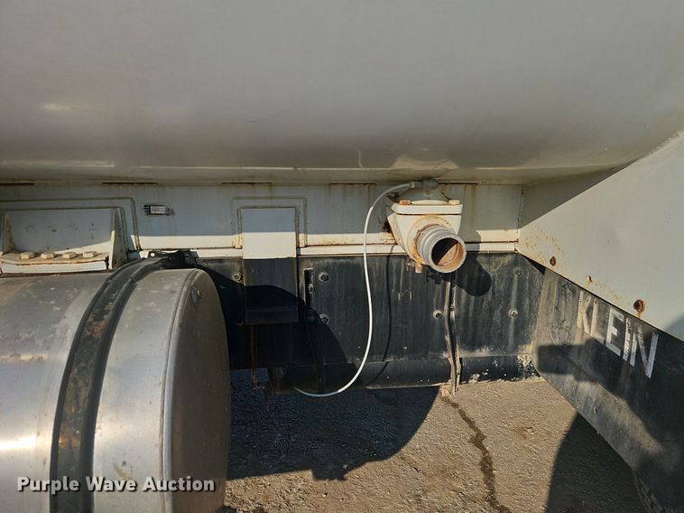 image for item EI3564 1974 Kenworth tank truck