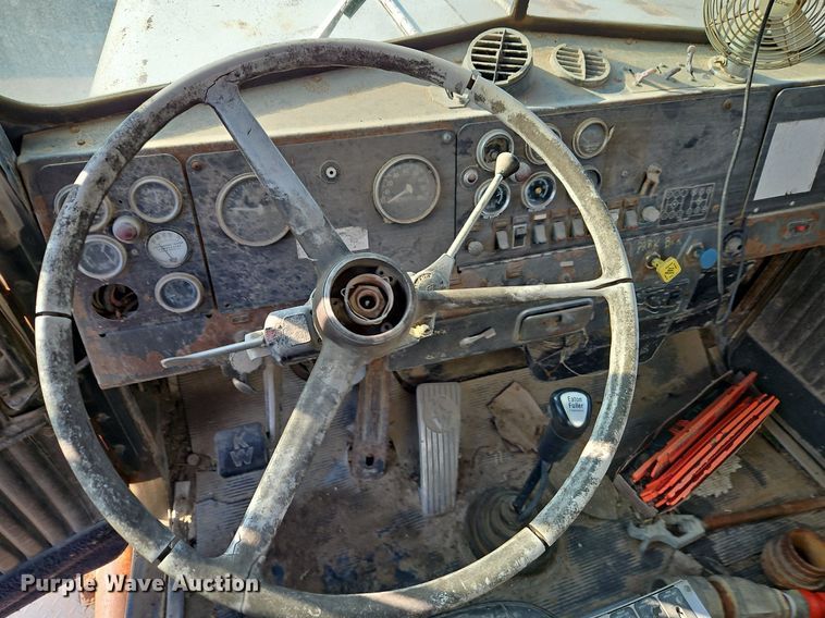 image for item EI3564 1974 Kenworth tank truck