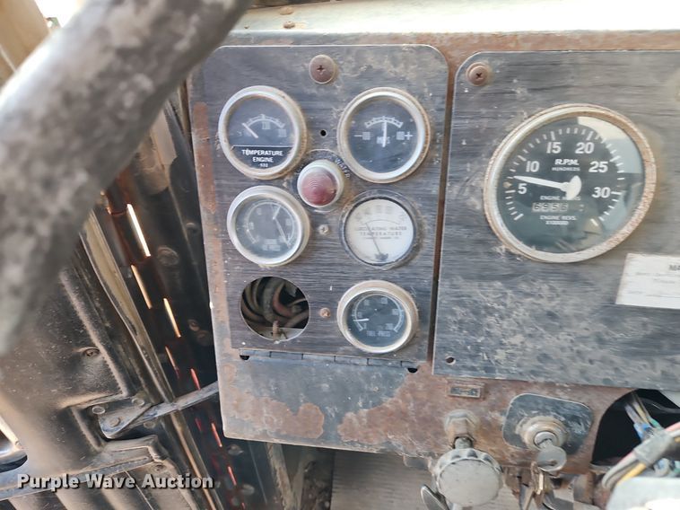 image for item EI3564 1974 Kenworth tank truck