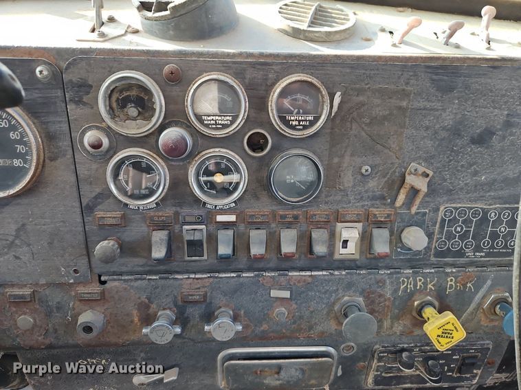 image for item EI3564 1974 Kenworth tank truck