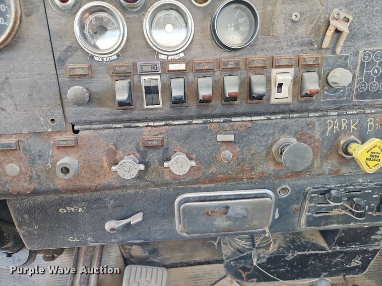 image for item EI3564 1974 Kenworth tank truck