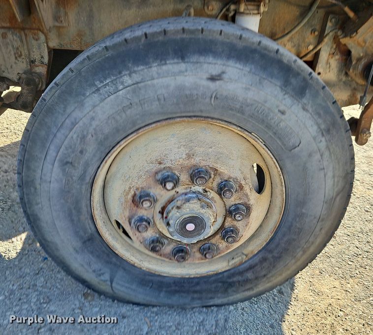 image for item EI3564 1974 Kenworth tank truck