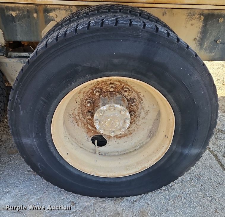 image for item EI3564 1974 Kenworth tank truck