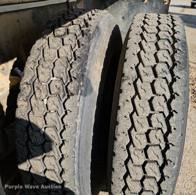 image for item EI3564 1974 Kenworth tank truck