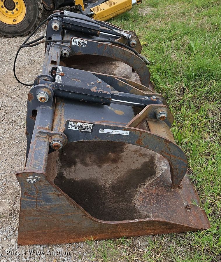 image for item EI3845 Edge 500486 skid steer grapple bucket