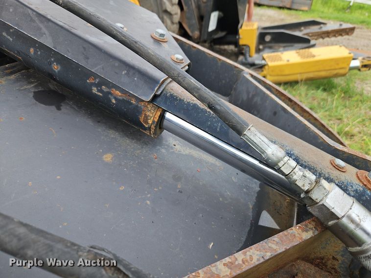 image for item EI3845 Edge 500486 skid steer grapple bucket