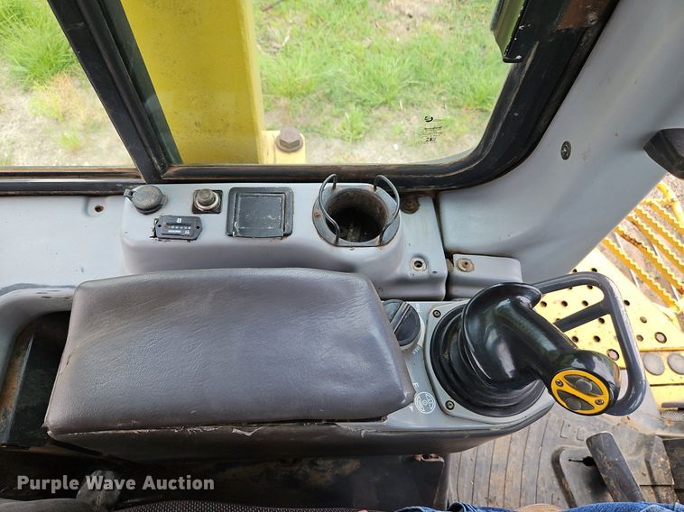 image for item EI3849 2006 Komatsu D61EX-15 dozer