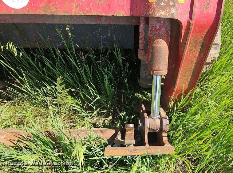 image for item EI3858 2013 Takeuchi  TL10 tracked skid steer loader