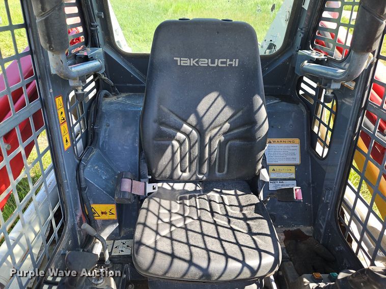 image for item EI3858 2013 Takeuchi  TL10 tracked skid steer loader