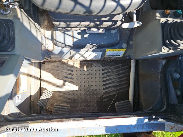 image for item EI3858 2013 Takeuchi  TL10 tracked skid steer loader