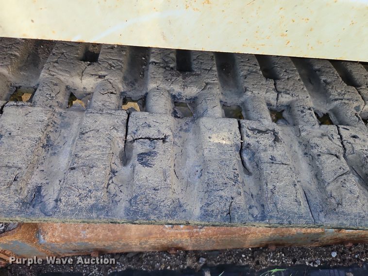 image for item EI3858 2013 Takeuchi  TL10 tracked skid steer loader