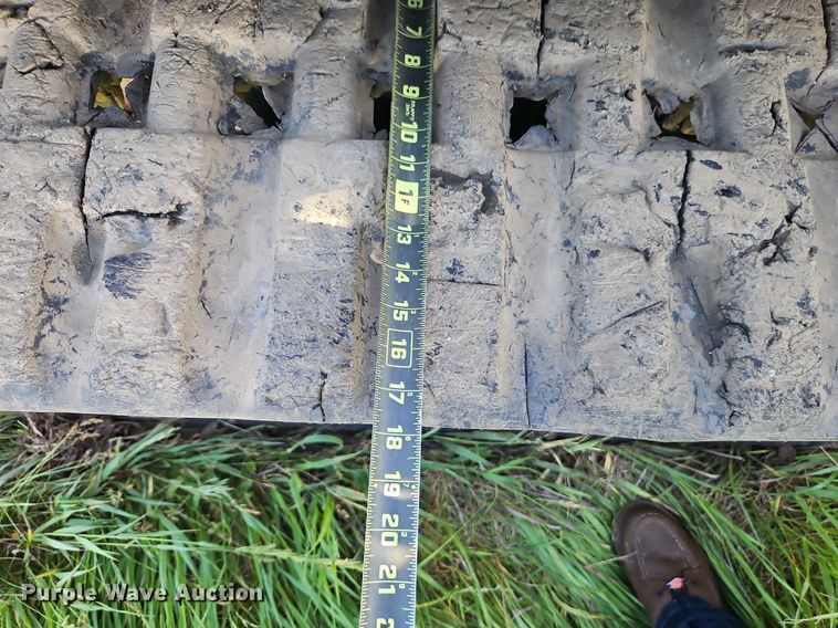 image for item EI3858 2013 Takeuchi  TL10 tracked skid steer loader