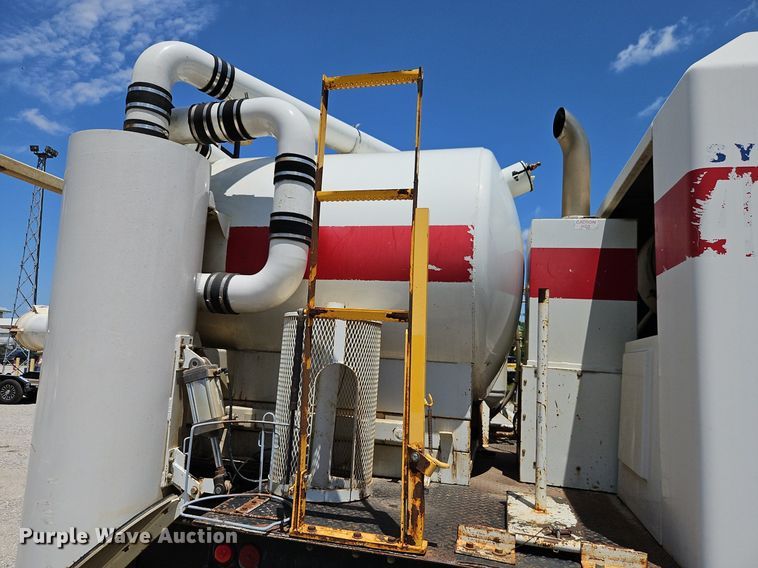 image for item EI3883 2012 Freightliner  Business Class M2 vacuum truck