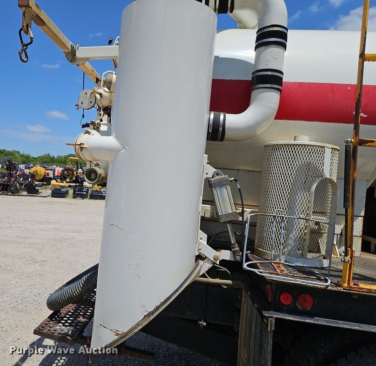 image for item EI3883 2012 Freightliner  Business Class M2 vacuum truck