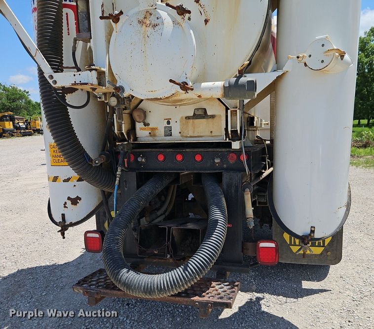 image for item EI3883 2012 Freightliner  Business Class M2 vacuum truck