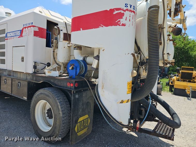 image for item EI3883 2012 Freightliner  Business Class M2 vacuum truck