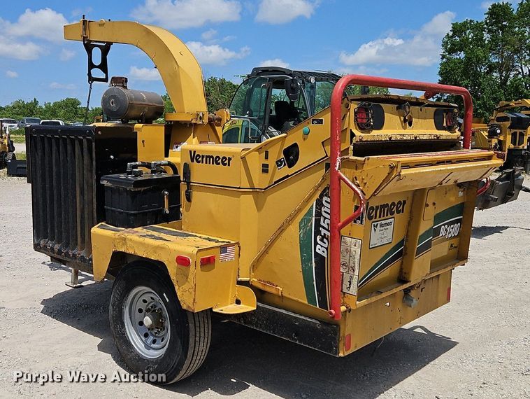 image for item EI3884 2012 Vermeer  BC1500 wood chipper