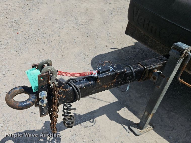 image for item EI3884 2012 Vermeer  BC1500 wood chipper