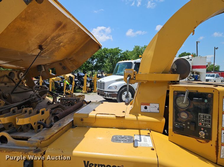 image for item EI3884 2012 Vermeer  BC1500 wood chipper